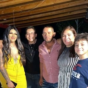 Meet your Posher, Alma